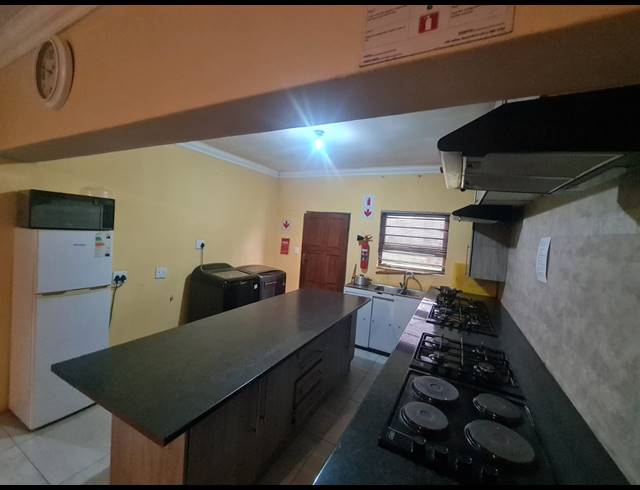 12 BEDROOM HOUSE FOR SALE IN BEDWORTH PARK